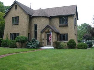 153 Manor Ave, Elkhart, IN 46516