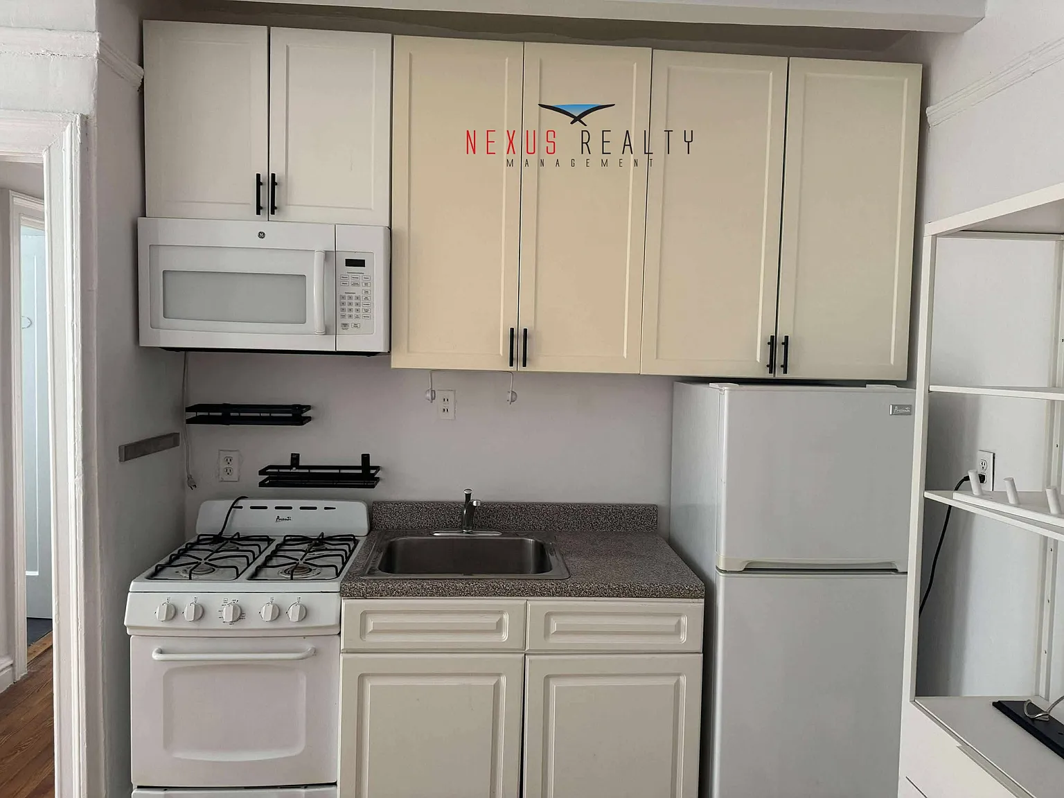 25-02 Steinway Street — Photo 2