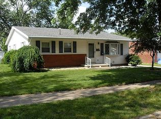 1427 Sussex Rd, Troy, OH 45373