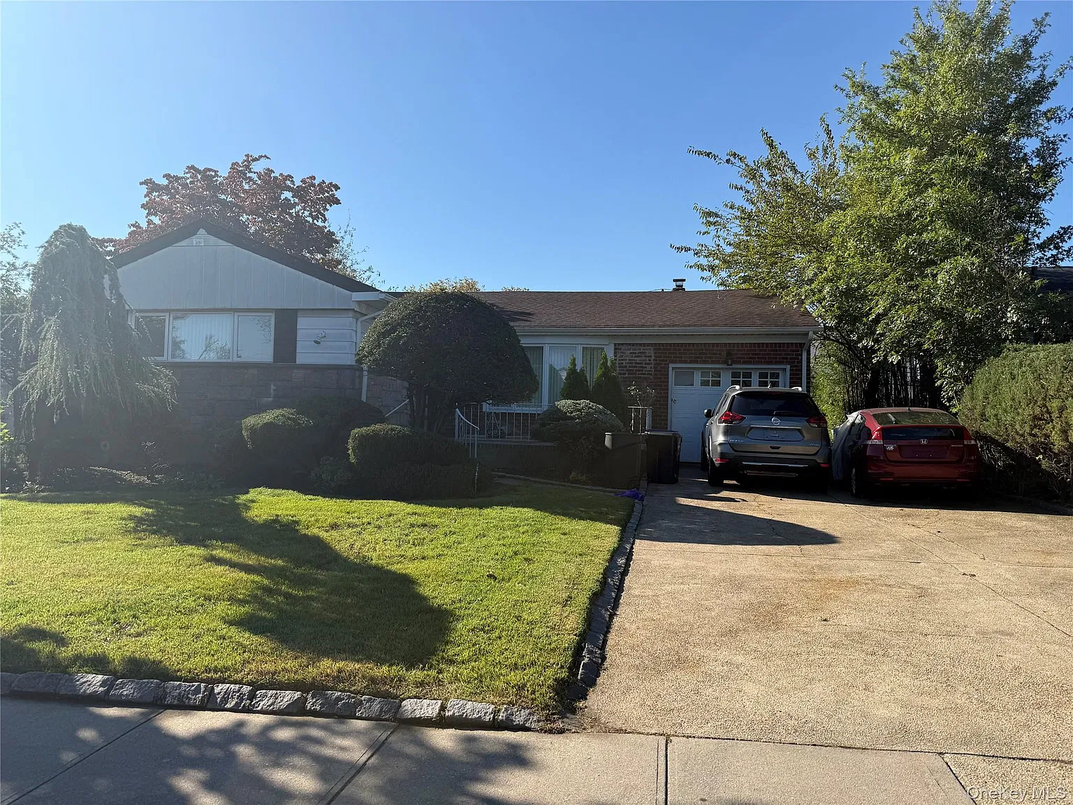 3 bed, 2.0 bath, 1198 sqft, $5,000 — Photo 2