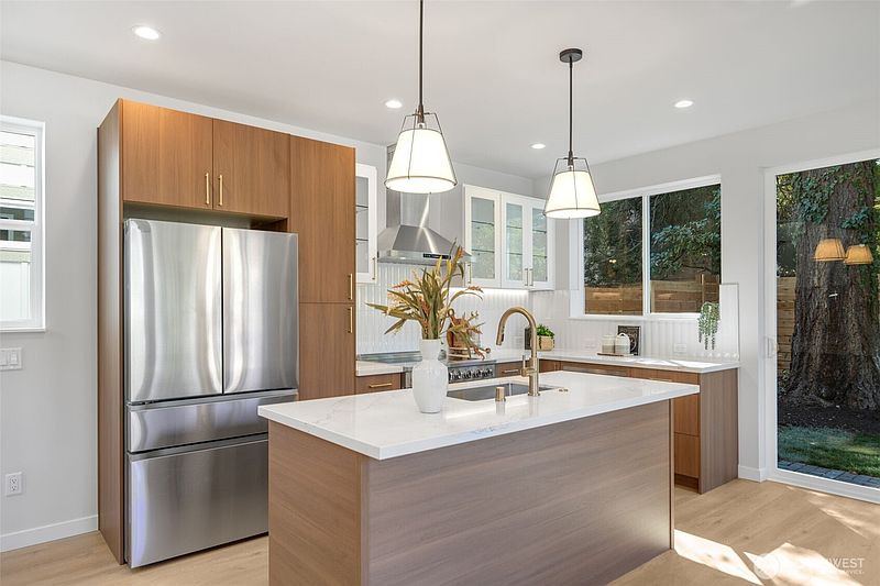 5th image of 121 N 136th Street