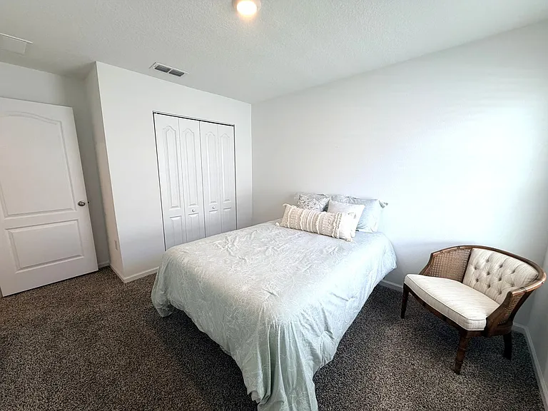 2734 Oak Stream Dr — Photo 13