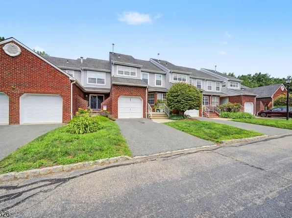 1404 Moonlight Ct, Washington Twp., NJ 07840