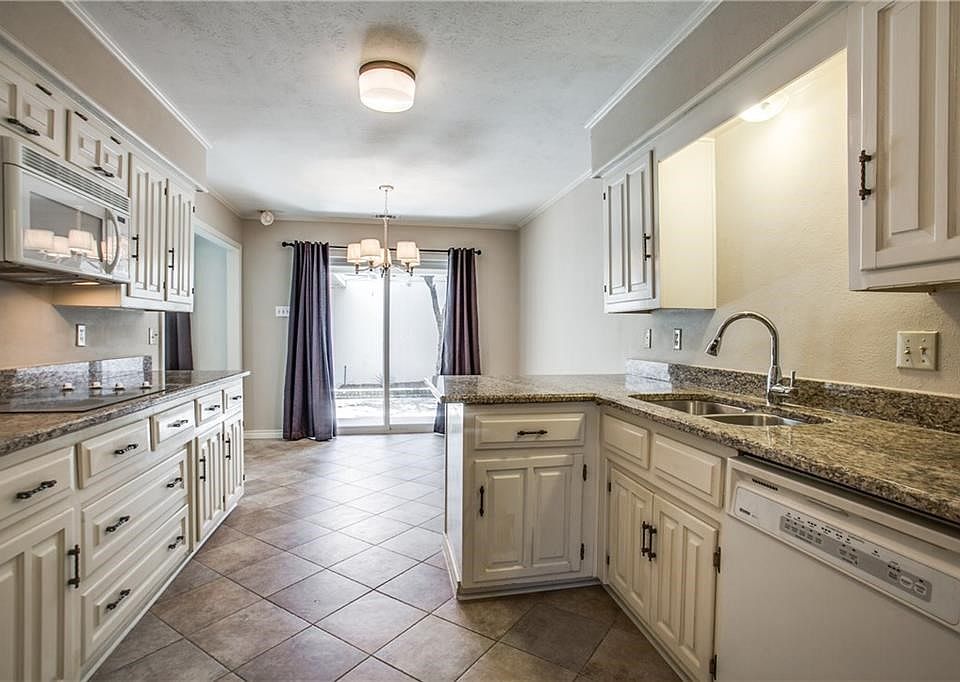 1st image of 3022 Stonehenge Ln