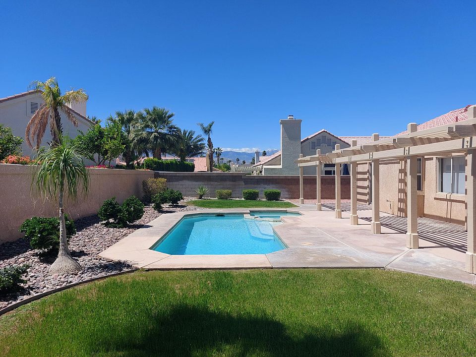 1st image of 79315 Desert Wind Ct