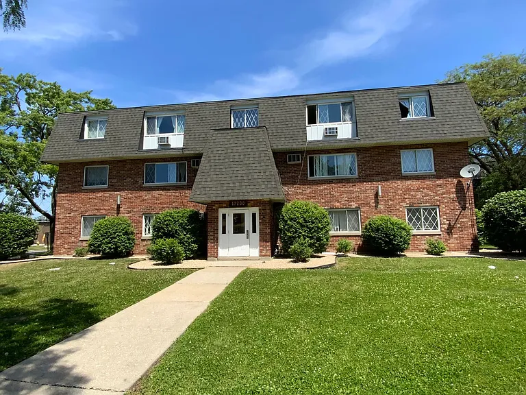 17230 S 71st Ct — Photo 3