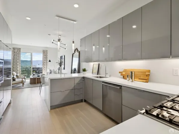 83 Kirkwood Ave, San Francisco, CA 94124