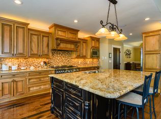58 Bradshaw Ln, Candler, NC 28715