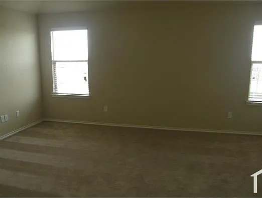 2229 Julian Dr — Photo 13