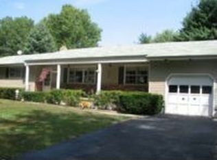 18 Van Saun Dr, Ewing, NJ 08628