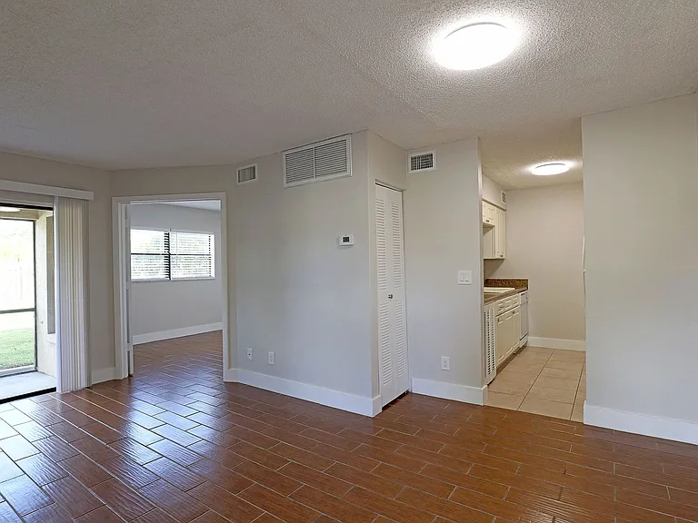 5303 Summerlin Rd #301 — Photo 7