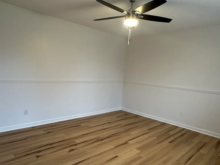 1607 Greenland Ct — Photo 9