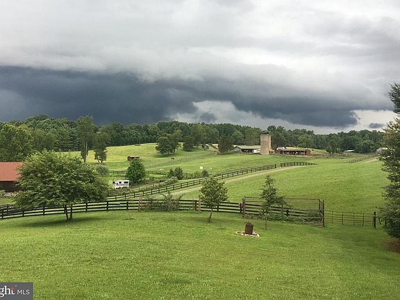 3rd image of 7747 Riverside Farm Rd