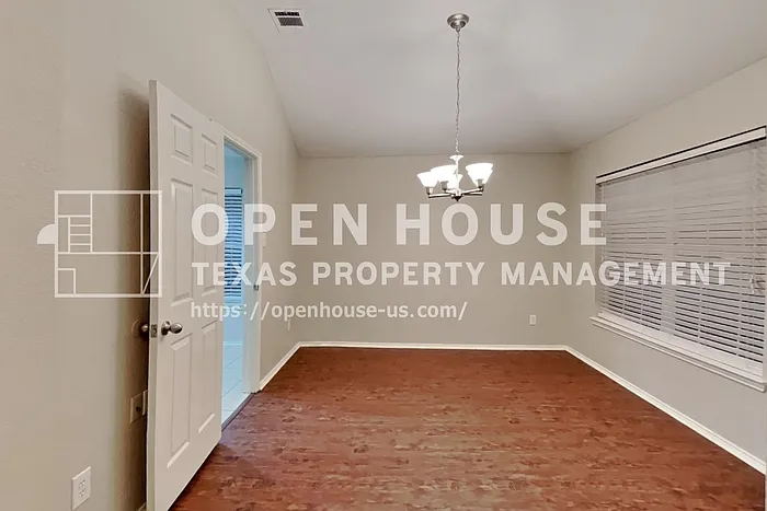 423 Butternut Dr — Photo 9