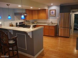 2857 Willowmere Woods Dr, Vienna, VA 22180