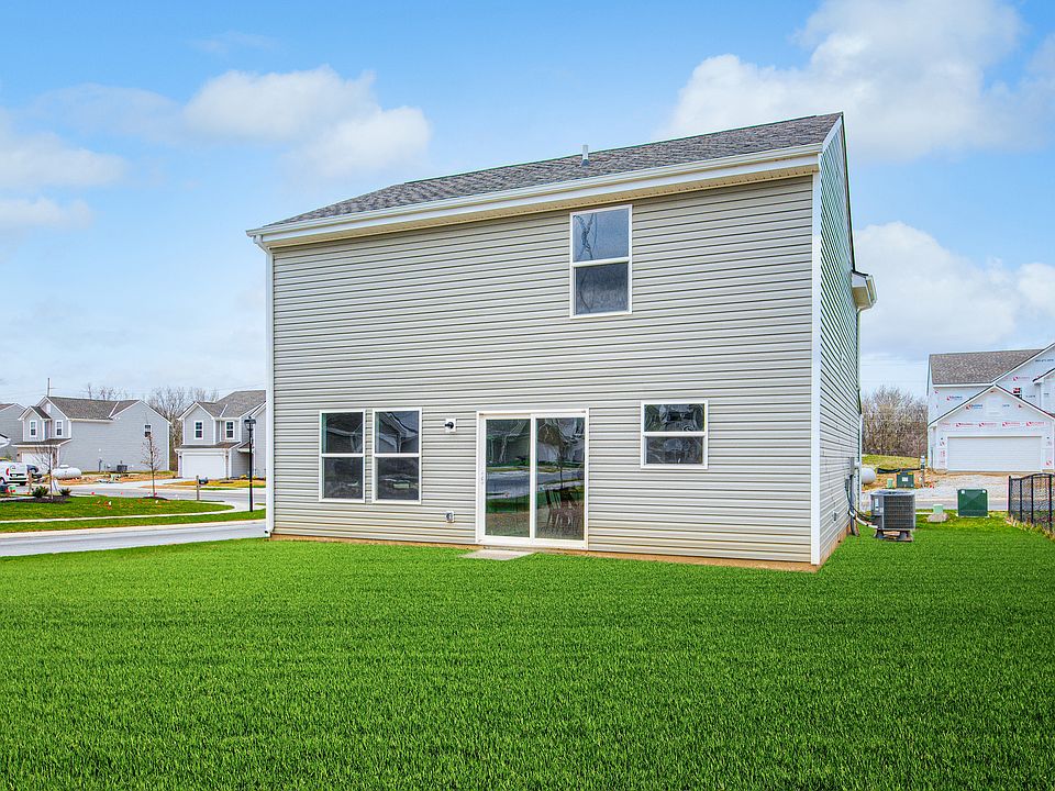 2nd image of 1124 Lona Dr