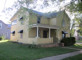 301 Chestnut St SE, Elkader, IA 52043