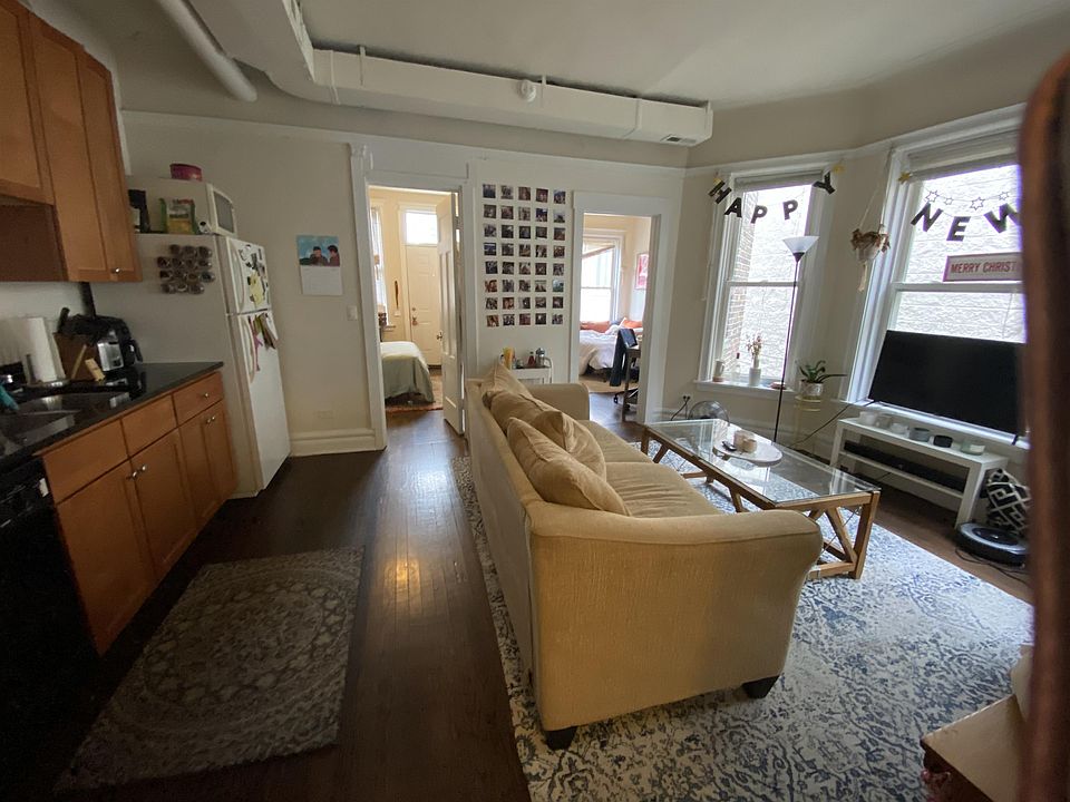 1st image of 3759 N Wilton Ave #3R