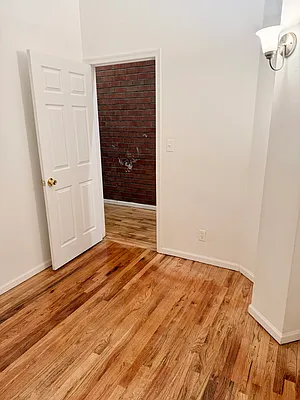 Rented by GROOME REALTY LLC | media 12