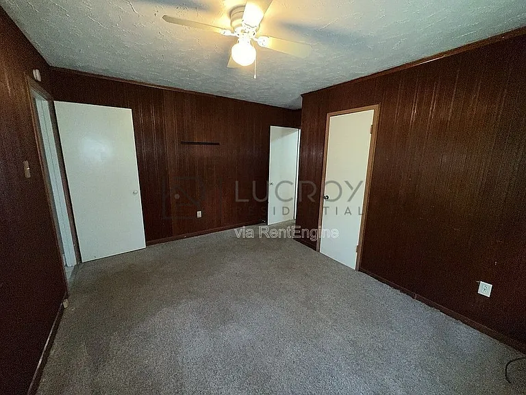 3030 Oak Forest Dr — Photo 6