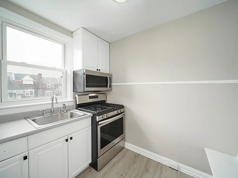 801 Eaton Rd #2 — Photo 6