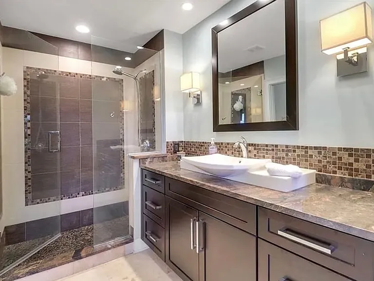 4650 Yacht Harbor Dr #125 — Photo 15