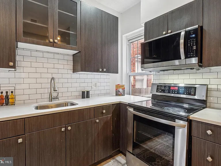 1267 Morse St NE — Photo 8