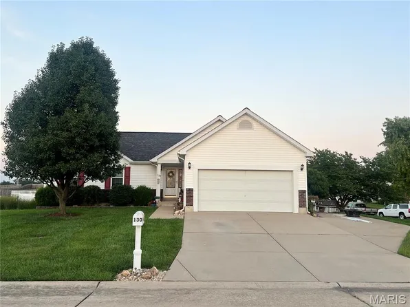130 Granite Pointe Ln, Winfield, MO 63389