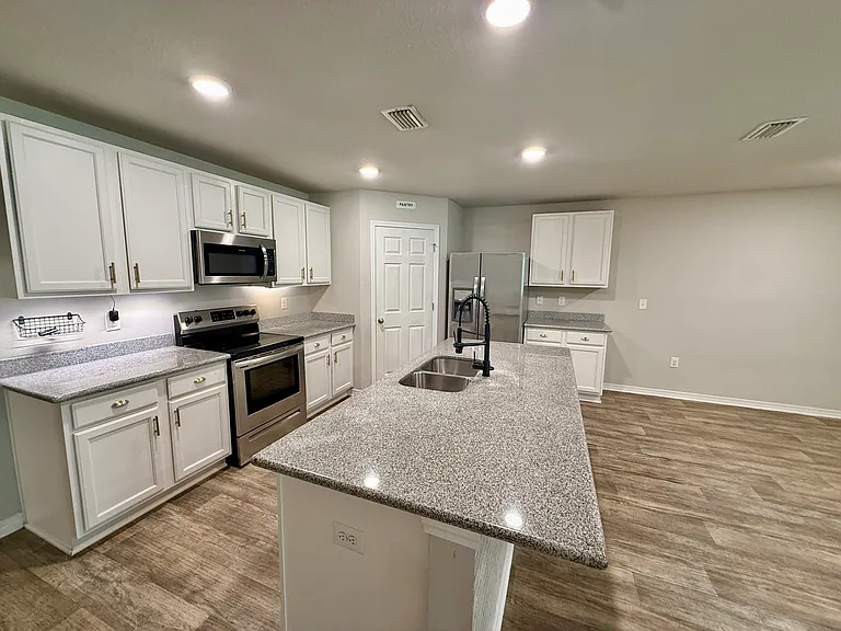 848 Jacobs Way — Photo 13