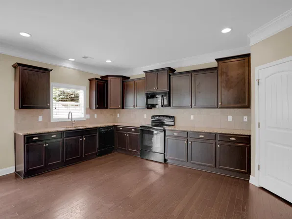 246 Millhouse Ln, Lexington, SC 29072