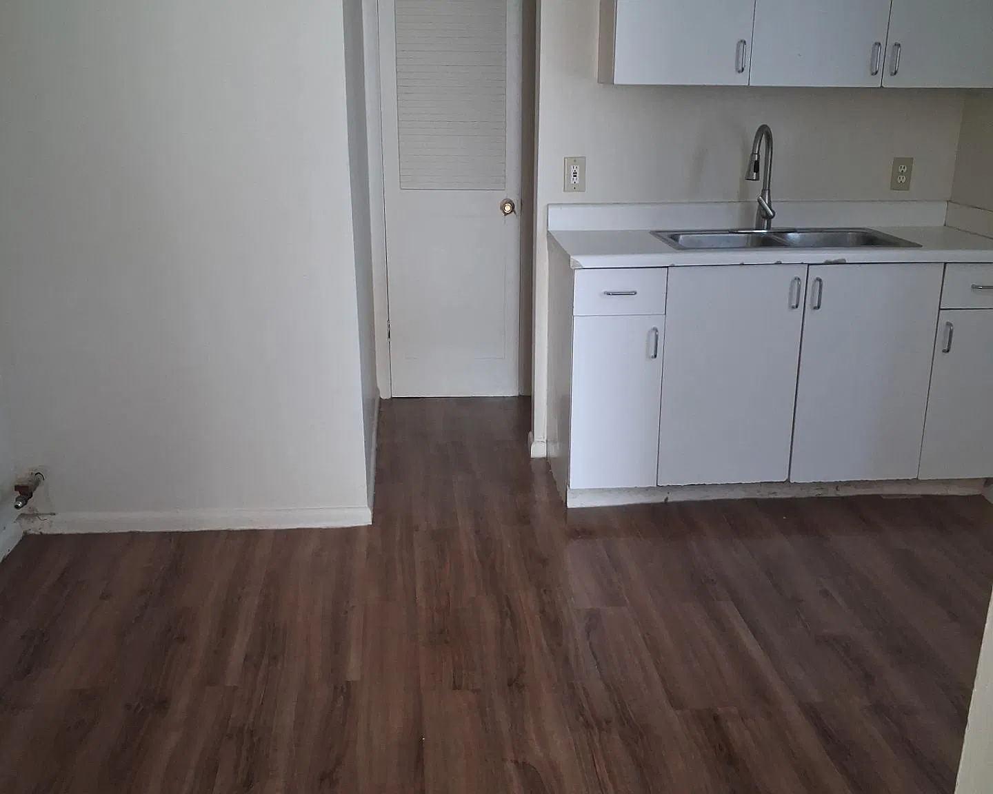 Studio, 657 sqft, $595 — Photo 2
