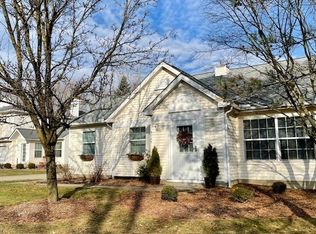9165 Fern Cv W, Olmsted Falls, OH