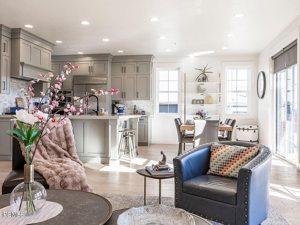 1st image of 2602 Piper Way