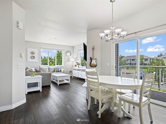 Natural light fills the entire unit. 