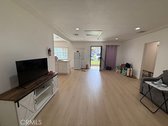 5th image of 1809 S Stoneman Ave
