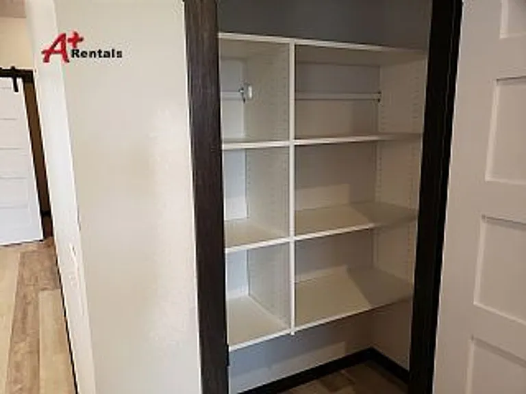 4513 S Dubuque Ave — Photo 16