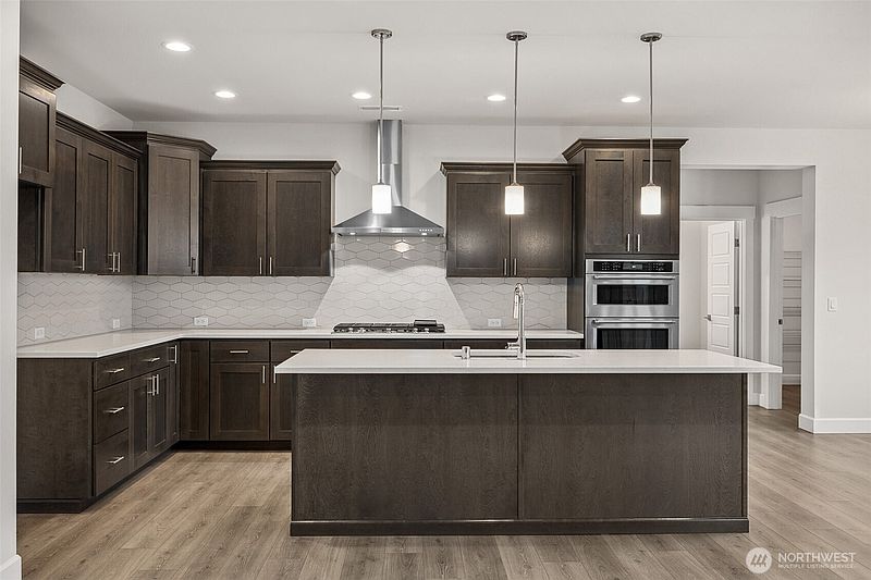 2nd image of 6110 229th Avenue E #304