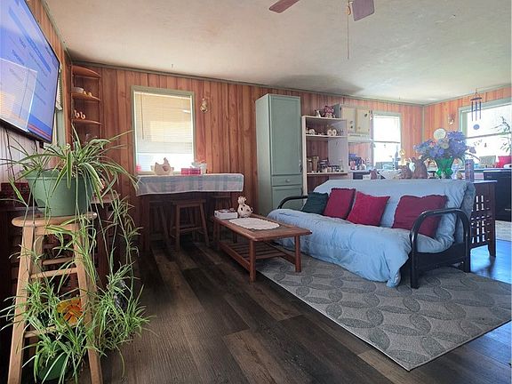 4th image of 1926 Ranch Ln