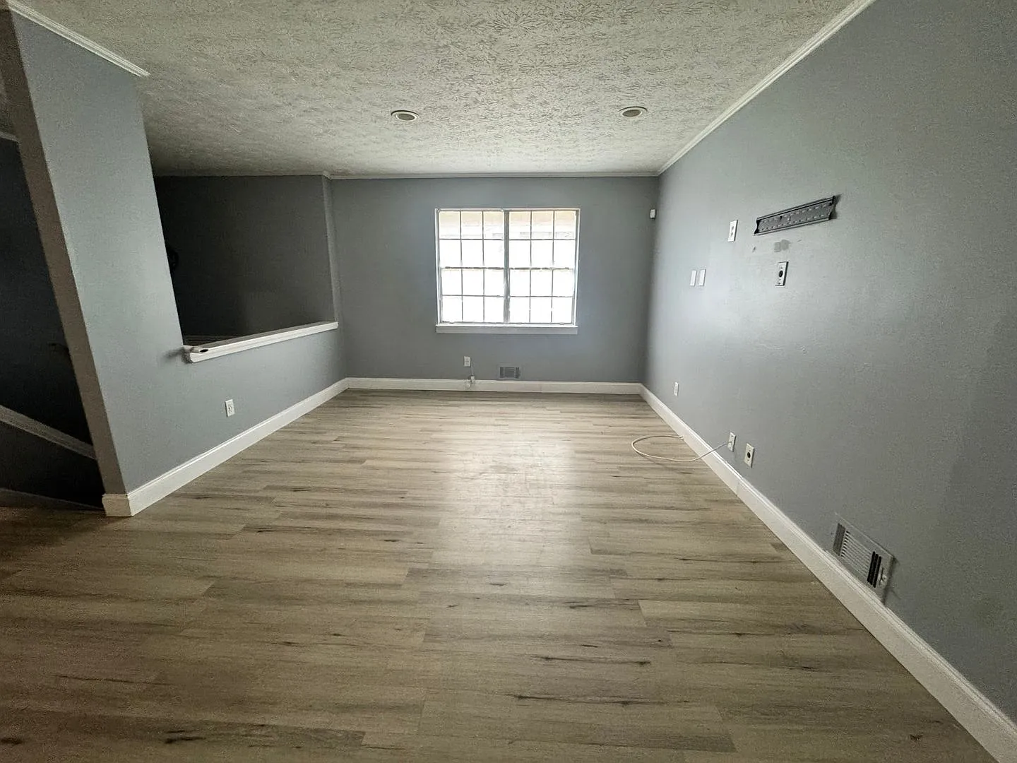 Room in 4 Bedroom Home at Cedar Hurst Trl — Photo 2