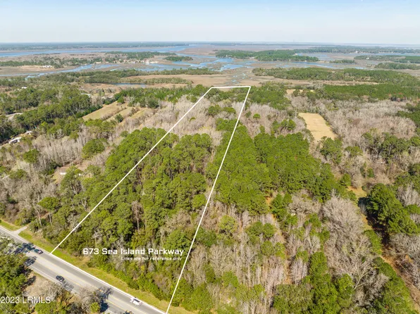 673 Sea Island Pkwy, Saint Helena Island, SC 29920