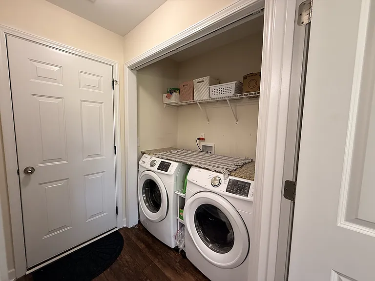 305 Agatha Ct — Photo 17