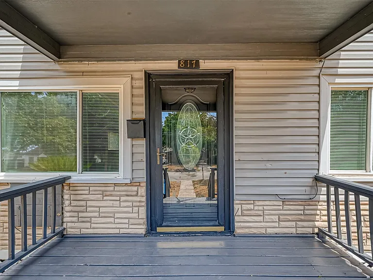 817 Eleanor St — Photo 7