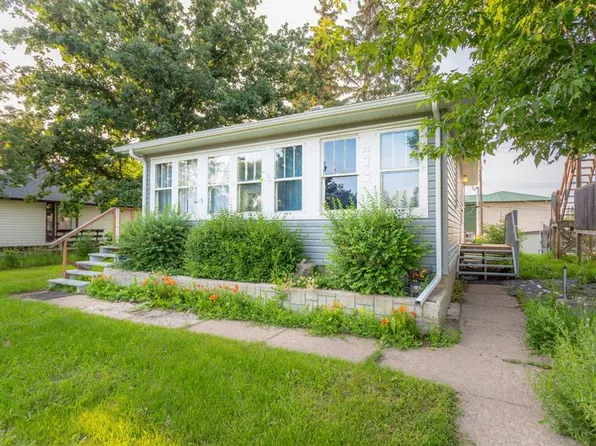 4722 S 43rd St, Lloydminster, SK S9V 0E7