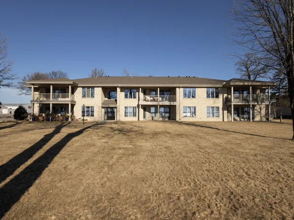 502 W Lake Dr APT 205, Detroit Lakes, MN 56501