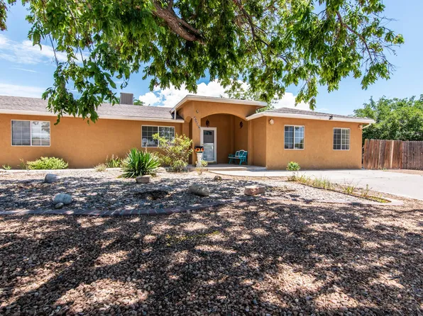 1202 38th St SE, Rio Rancho, NM 87124