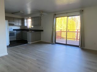 3525 156th St SW APT 8, Lynnwood, WA 98087