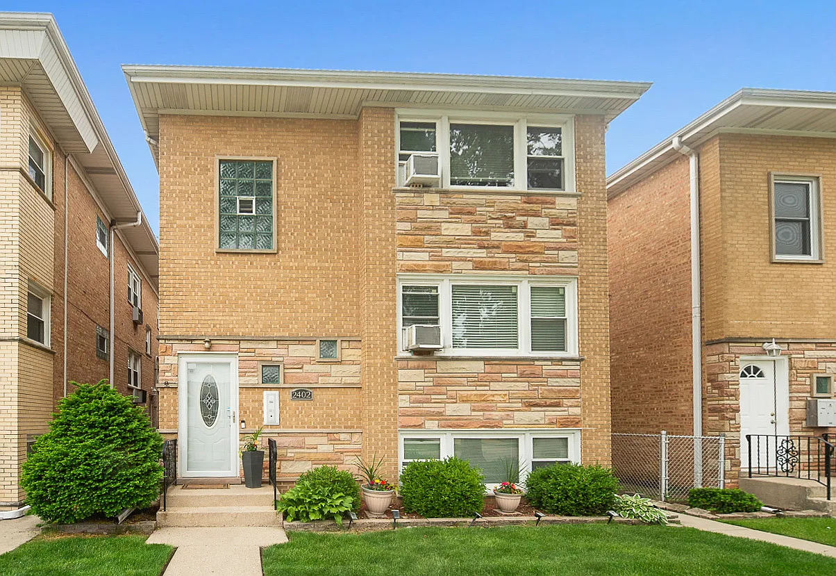 2 bed, 850 sqft, $1,600 — Photo 1