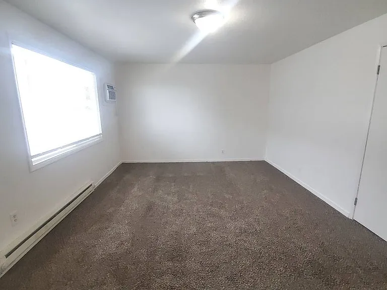 7865 Valley Rd NE — Photo 29