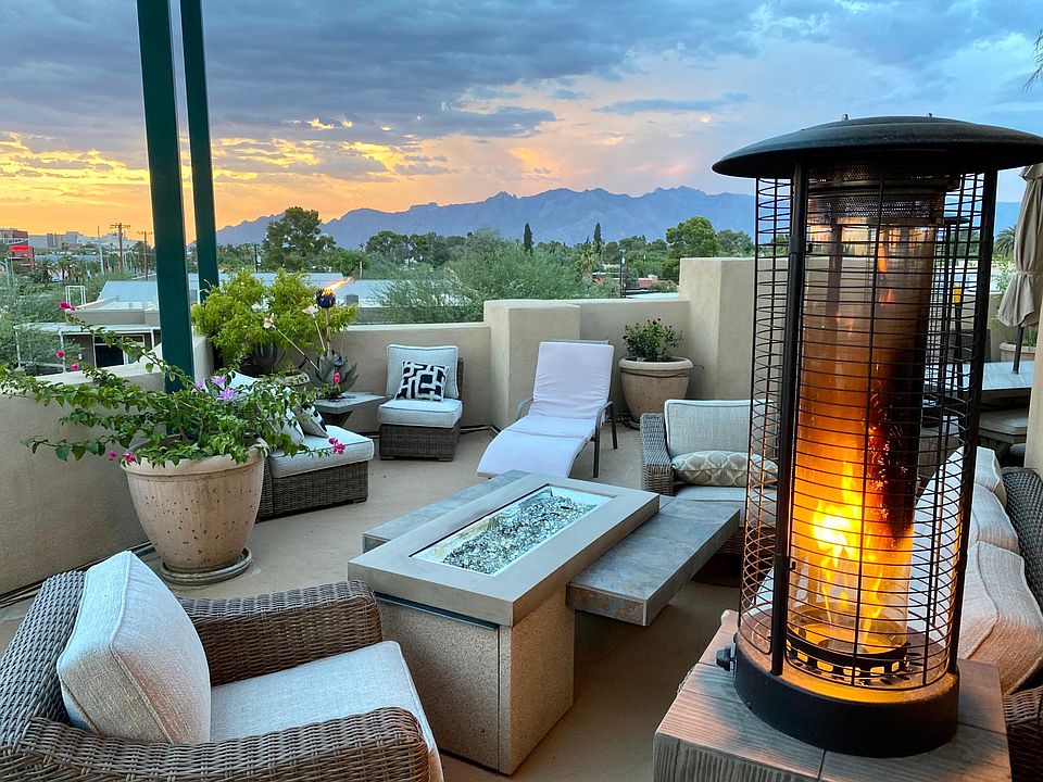 1700 ft expansive penthouse patio