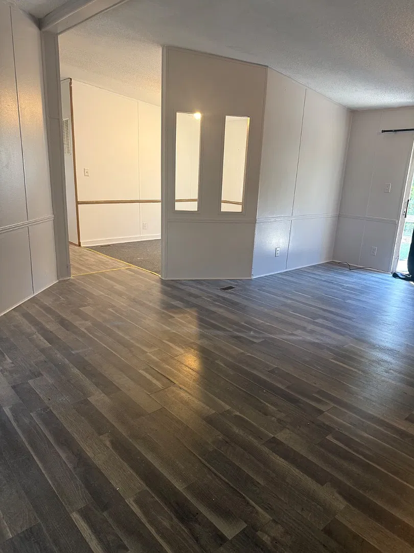 121 Crosstown Rd — Photo 2